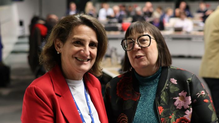 Teresa Ribera and Esther Lynch