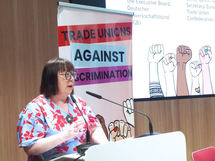 Esther Lynch ouvre la conférence "Les syndicats contre la discrimination